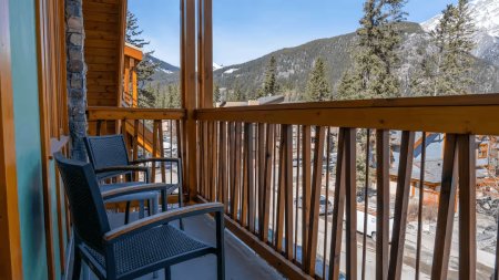Moose Hotel & Suites
