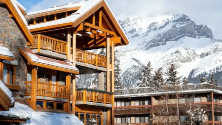 Moose Hotel & Suites