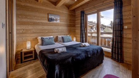 Chalet Woodpecker