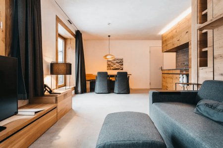 Rocks Resort Apartments