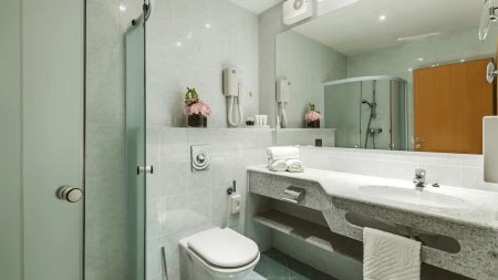 Hotel Ramada & Suites