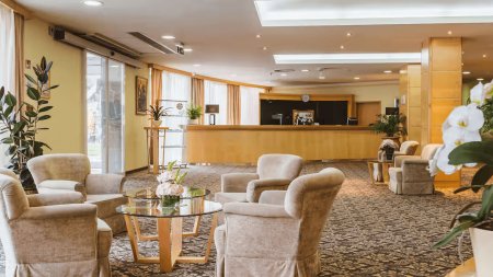 Hotel Ramada & Suites