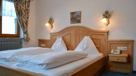 Hotel Aurach