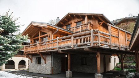 Chalet Anemones