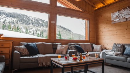 Chalet Anemones