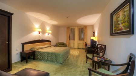 Hotel Merryan