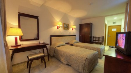 Hotel Merryan