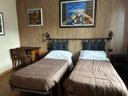 Hotel Genevris Cinq